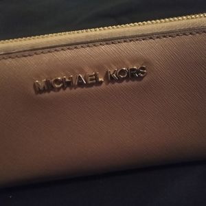 michael kors wallet
